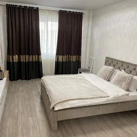 Luxe One - City Center Retreat Iasi Exterior photo
